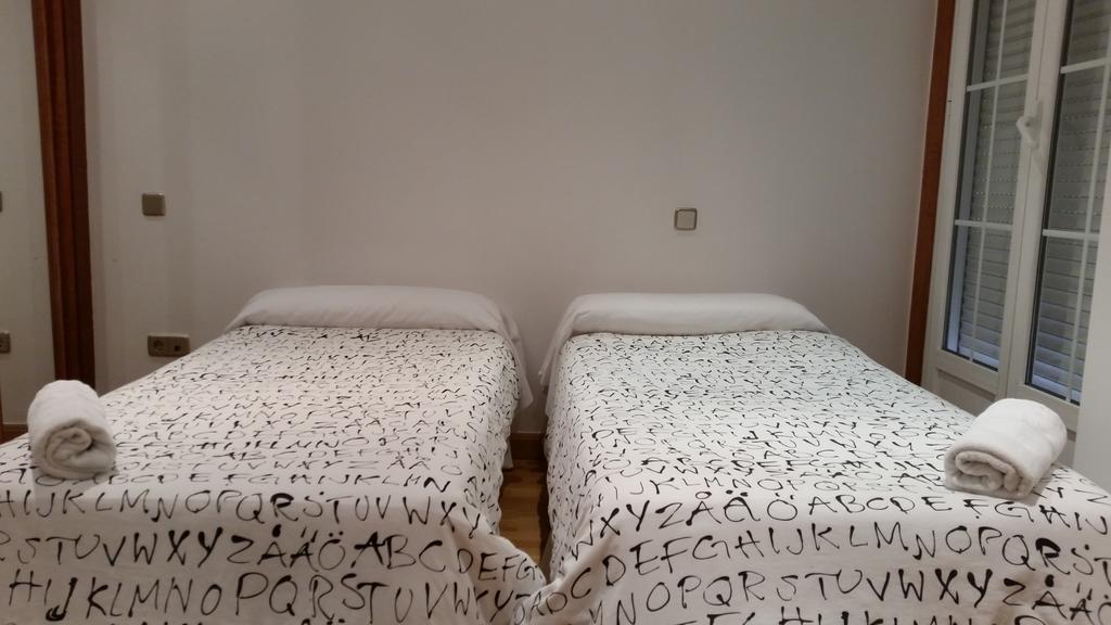 Apartamentos Good Stay Prado Madrid Szoba fotó