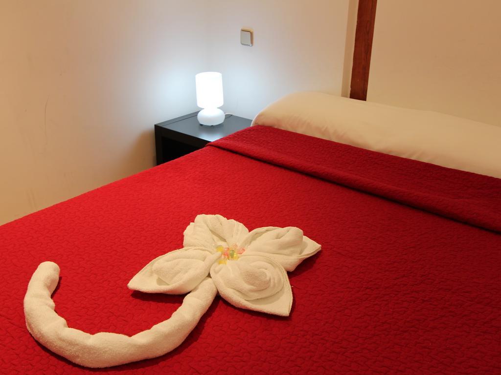 Apartamentos Good Stay Prado Madrid Szoba fotó