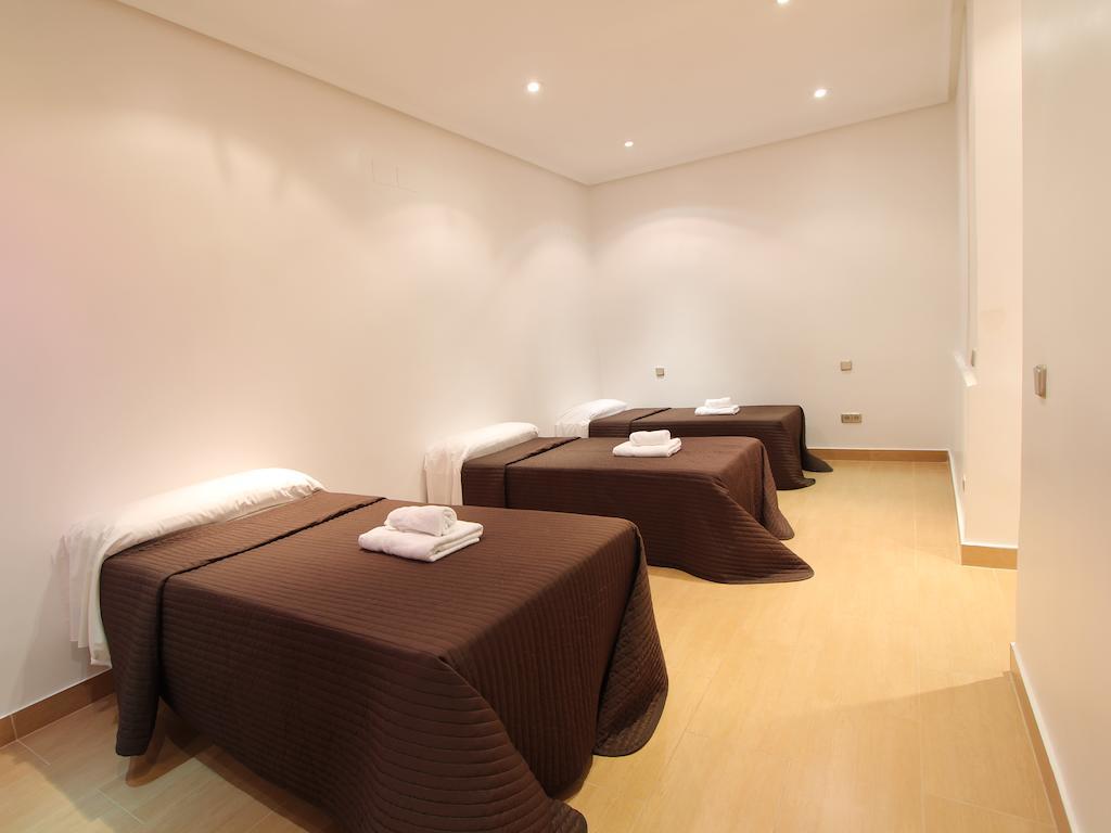 Apartamentos Good Stay Prado Madrid Szoba fotó