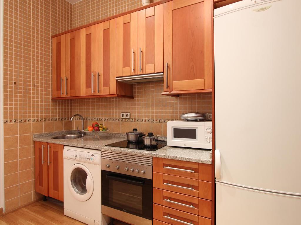 Apartamentos Good Stay Prado Madrid Szoba fotó