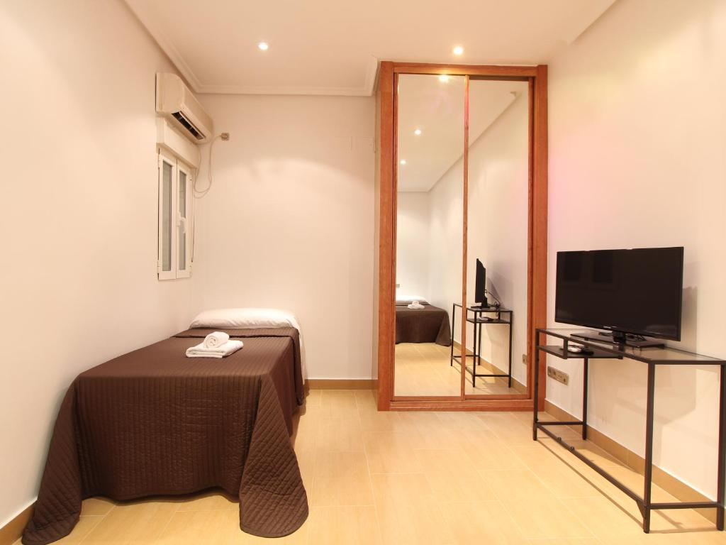 Apartamentos Good Stay Prado Madrid Szoba fotó