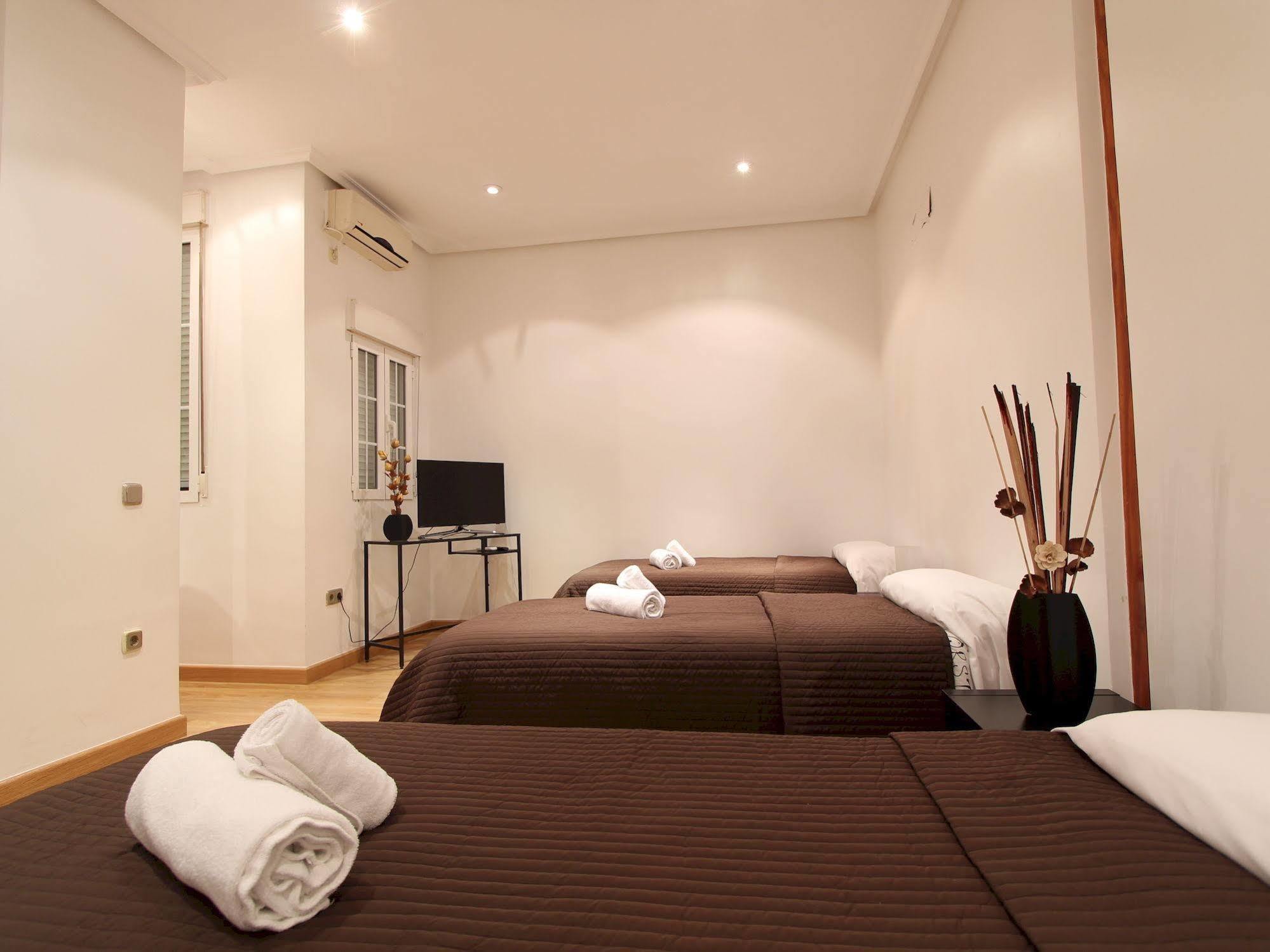 Apartamentos Good Stay Prado Madrid Kültér fotó
